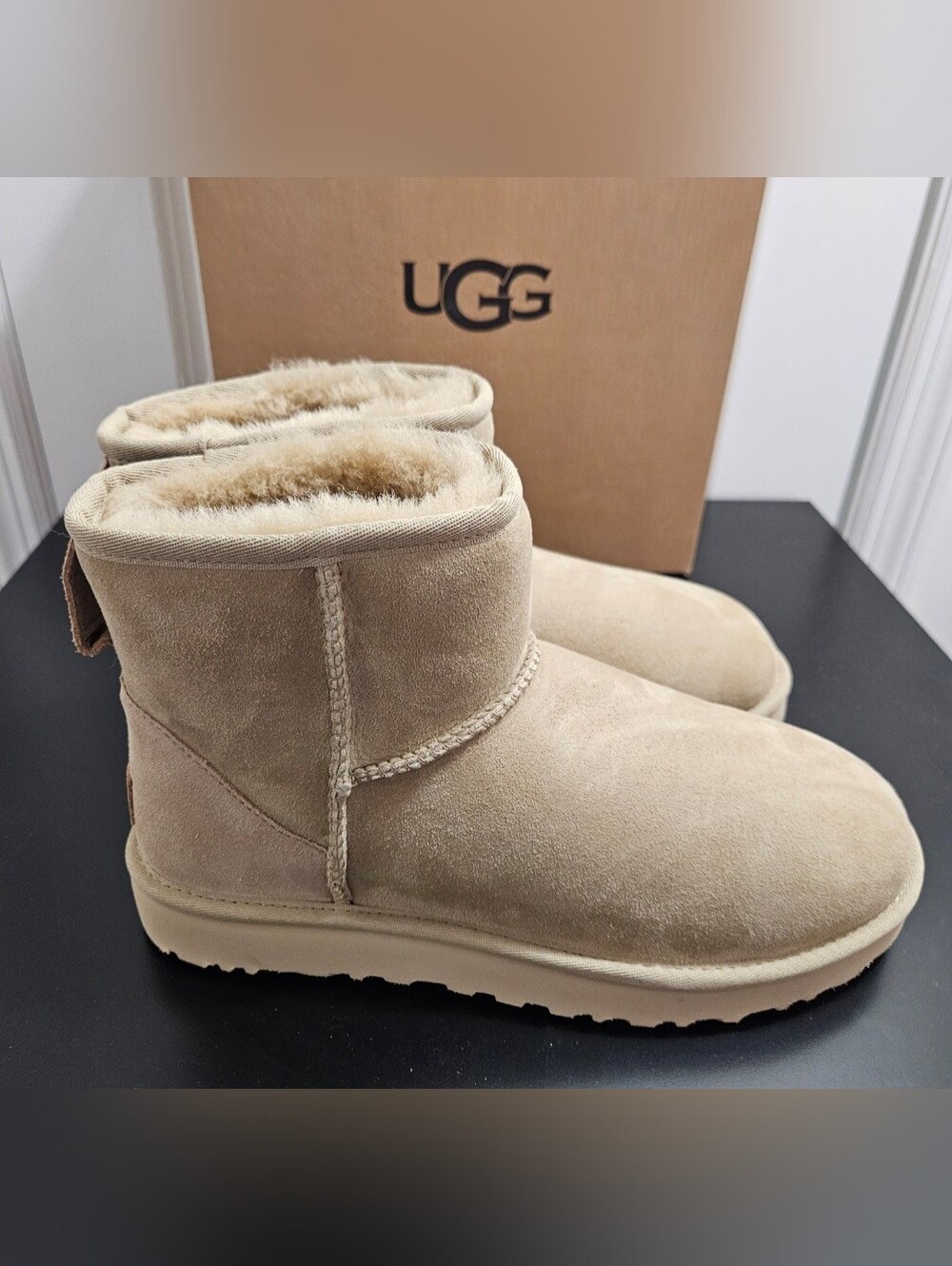 NIB Women's UGG Classic Mini II Boots in Mustard Seed Size 9